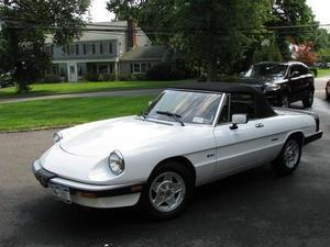 Alfa Romeo Spider Graduate