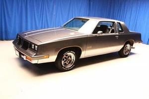 Oldsmobile Cutlass Supreme 442 Coupe