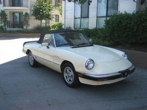 Alfa Romeo Spider Veloce